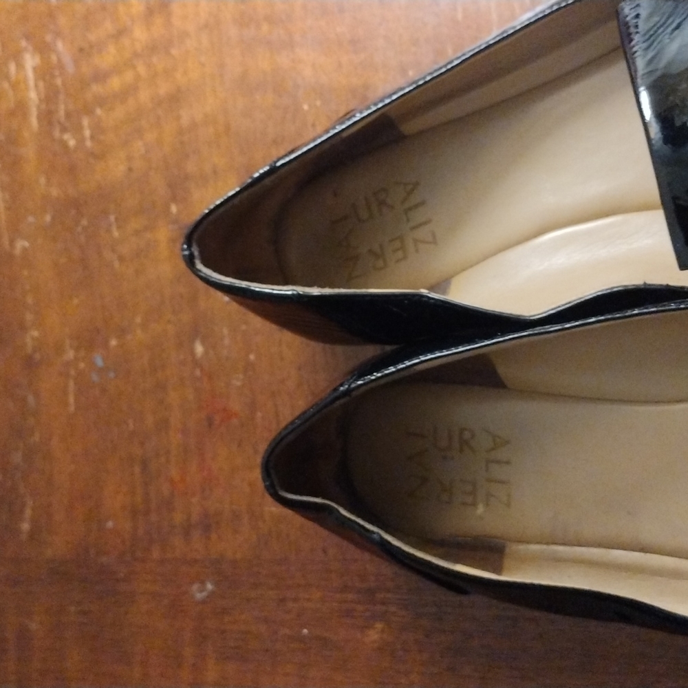 Naturalize Flats - Picture 4 of 4